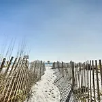 Vivid Escape In Gulf Shores - Walk To The Beach!