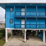 Adorable Spacious Condo In Gulf Shores