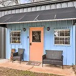 Gulf Shores Escape With Grill, 4 Mi To Beach!