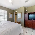The Purple House By Meyer Vacation Rentals