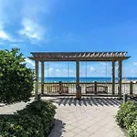 Avalon 201 - Large Beachfront Unit W/ Beautiful Ocean View!