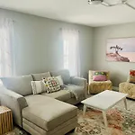 Budget Friendly Condo In The Heart Of Gulf Shores!
