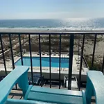 Island Winds East 308 By Albvr - Beautifully Renovated Beachfront Condo & Steps Away From Hangout & More!