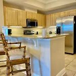 Crystal Tower 407 By Albvr - Beachfront Pool, Great Amenities And Private Walk-Over To Beach