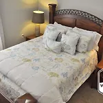 Whitesands - Unwind At This Duplex Only Walking Distance From Beach