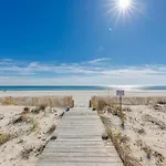 Comfy Condo ~ Steps Away From The Beach!