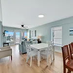 Boardwalk 187
