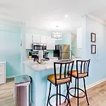 Colony Club G5
