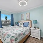 Ocean House II 2205