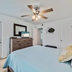 Harbor House B9