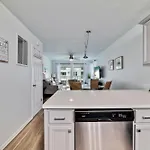 Harbor House B9
