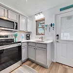 Harbor House B9