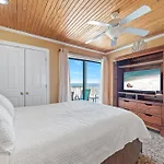 Romar Beach 102