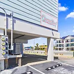 Ocean Reef 402