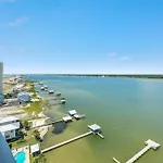 Lagoon Tower 1402
