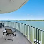 Lagoon Tower 1402