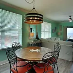 Crystal Shores 401