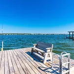 Lagoon Landing 301