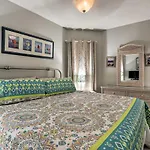 Beachfront Gulf Shores Condo With Pool