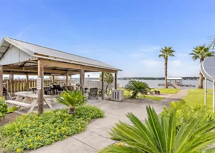 Lagoon Landing #302