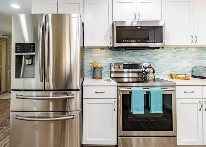 The Beach Club B1107 ~ Luxurious Beachfront Condo!