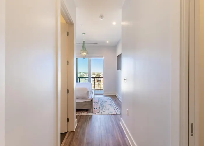 Enjoy The Perfect Getaway At Gulf Place 4 Bedroom Condo Next To The Hangout! Gp 304