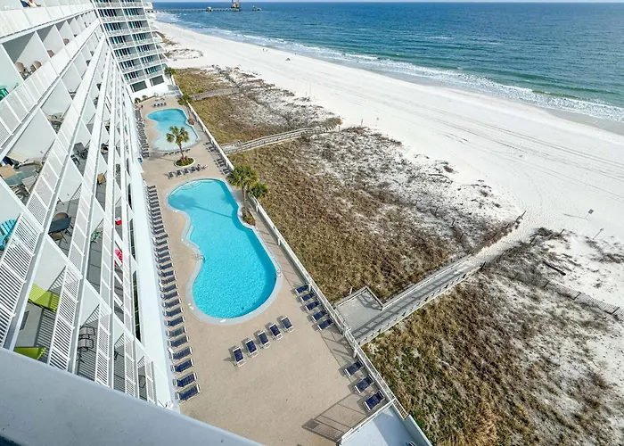 Lighthouse 816 - New Luxury Beachfront Condo