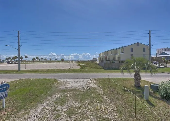 The Purple House By Meyer Vacation Rentals