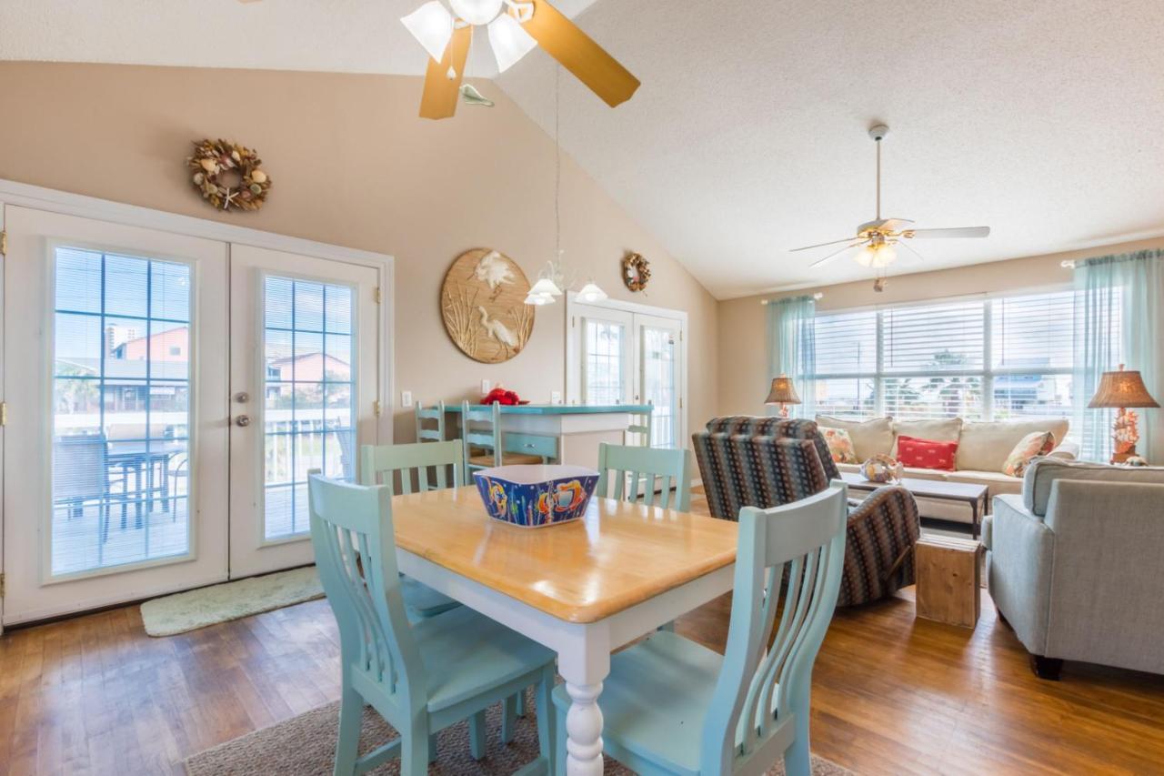 Apartment Seaside Near The Beach! Private House, Sleeps 9 *