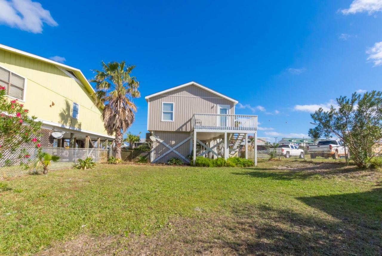 Seaside Near The Beach! Private House, Sleeps 9