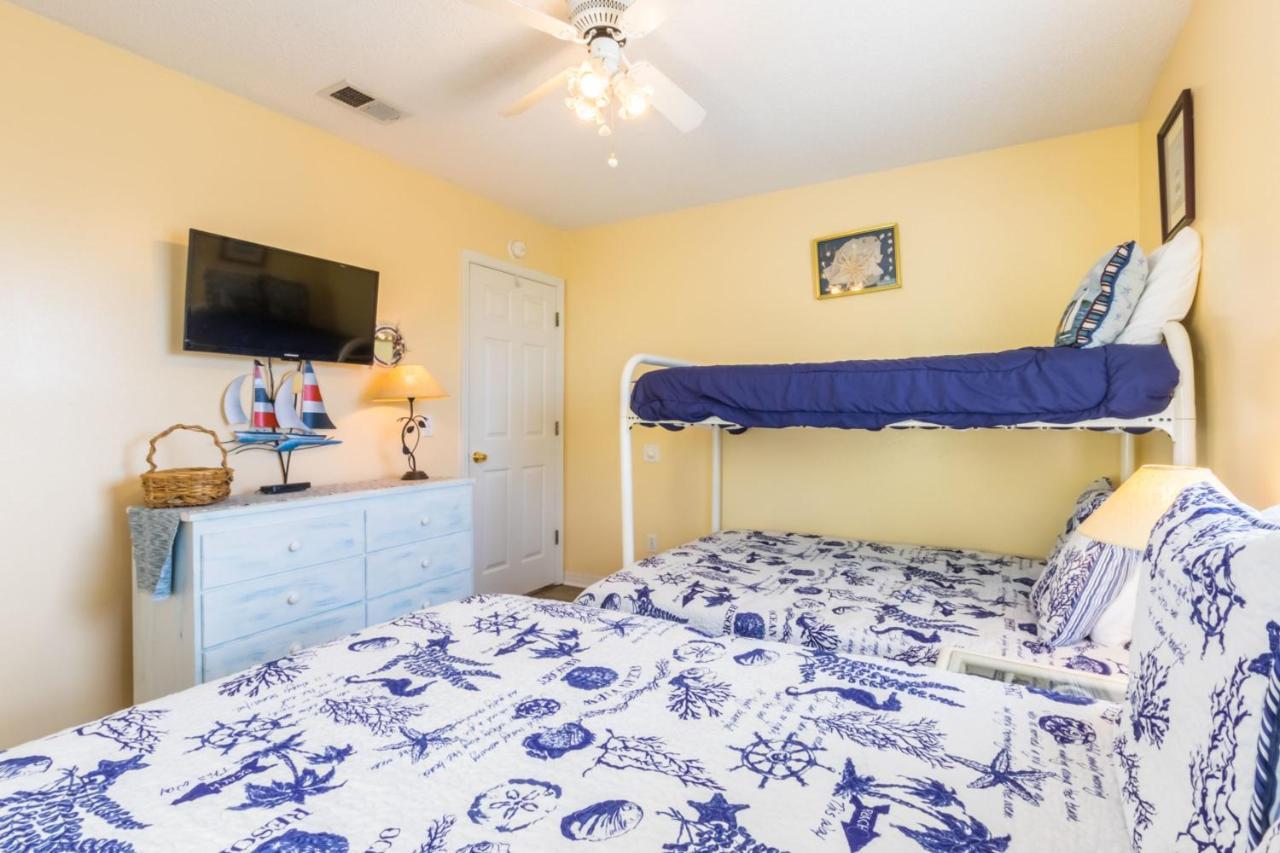 Apartment Seaside Near The Beach! Private House, Sleeps 9 *