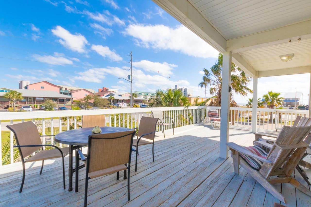 Apartment Seaside Near The Beach! Private House, Sleeps 9