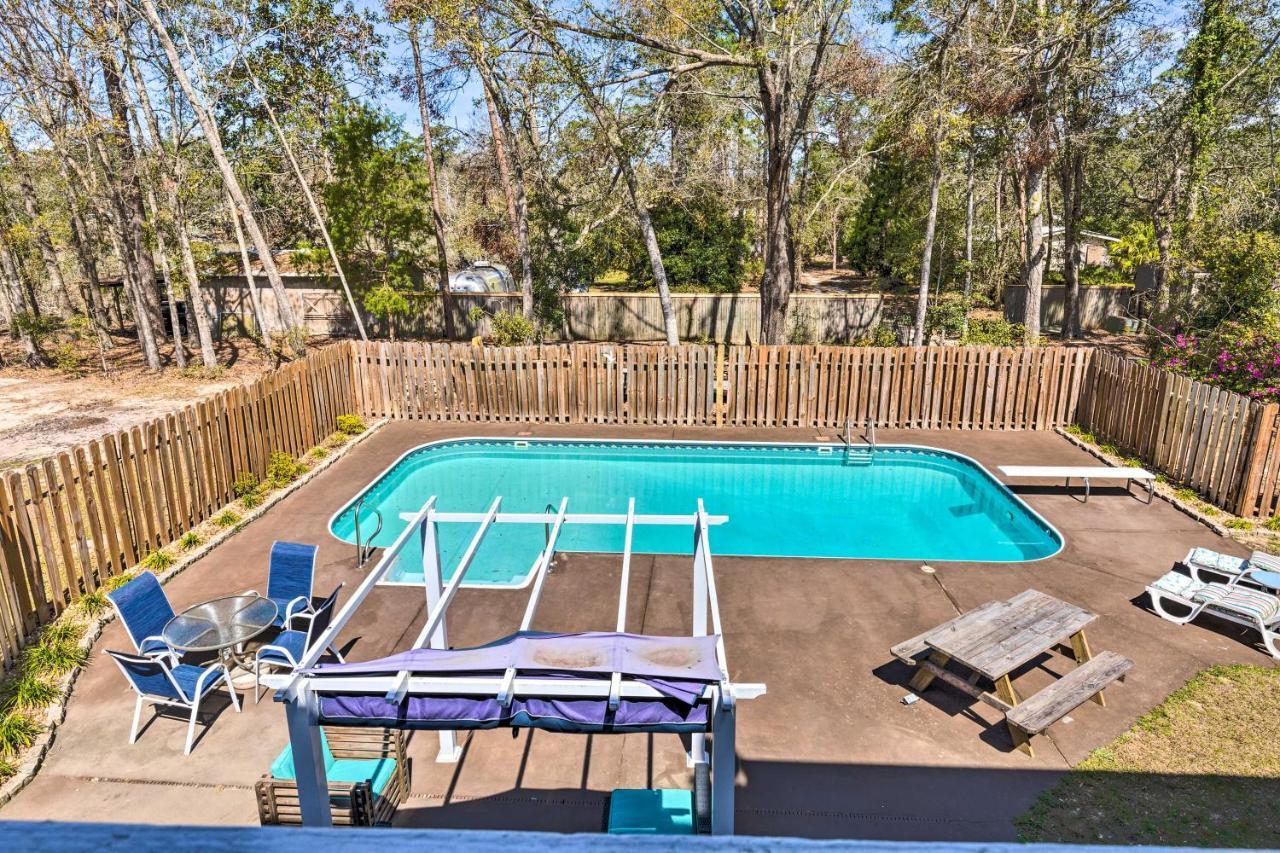 Spacious Private Pool And Deck! Holiday home *