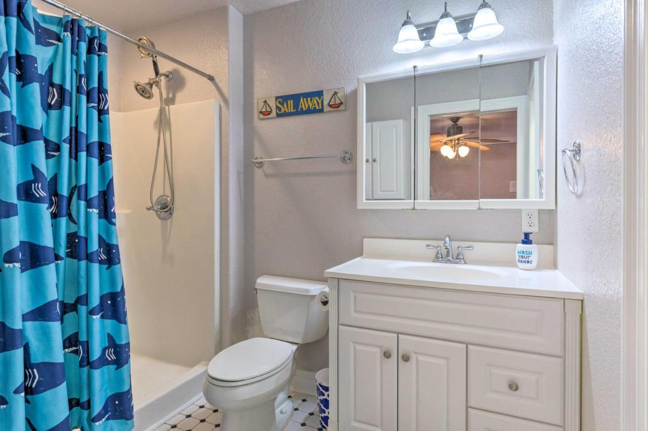 Holiday home Spacious Private Pool And Deck!