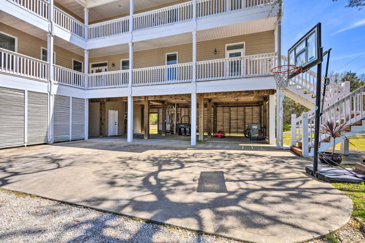 Holiday home Spacious Private Pool And Deck! *