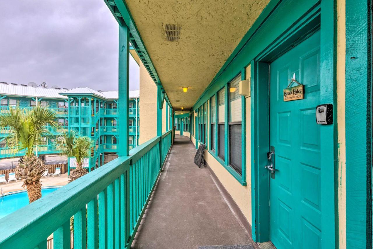 Vivid Escape In - Walk To The Beach! *