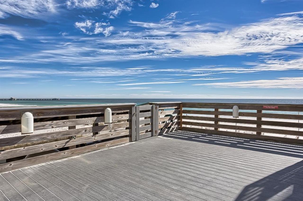 Colonnades Vi Holiday home *