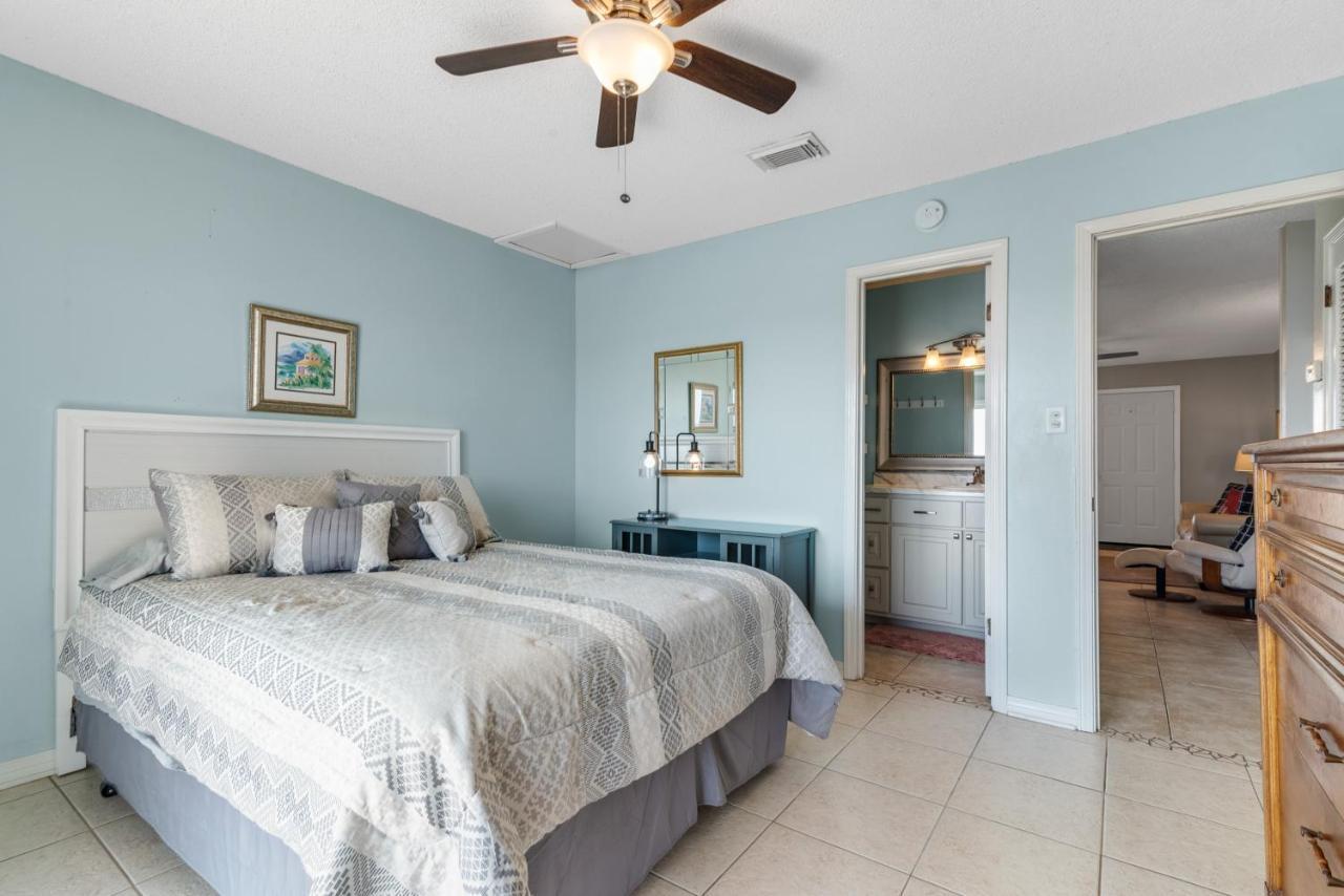 Apartment Lagoon Landing 305 *