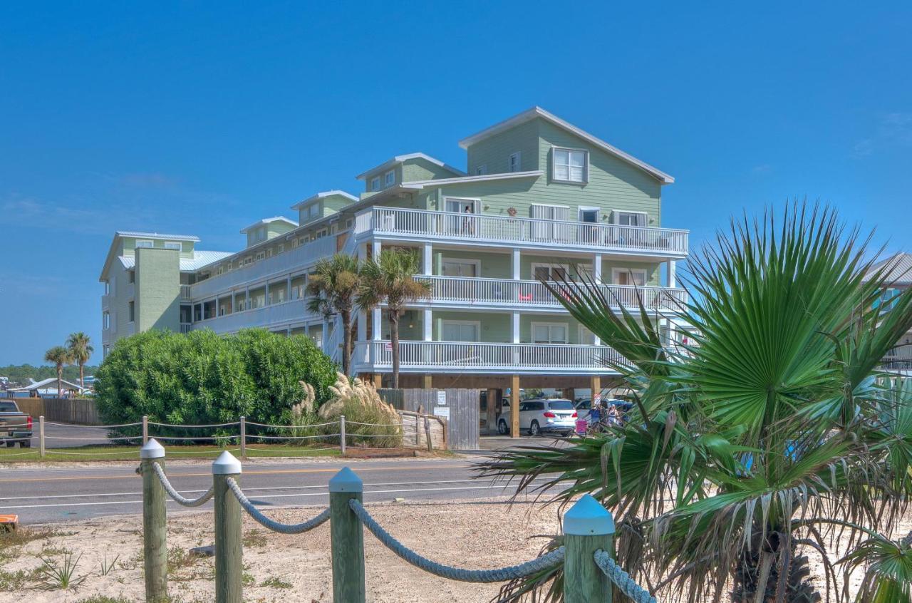 Lagoon Landing 305 Apartment