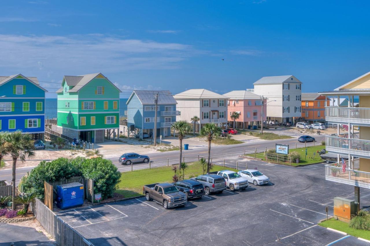 Lagoon Landing 305 Apartment