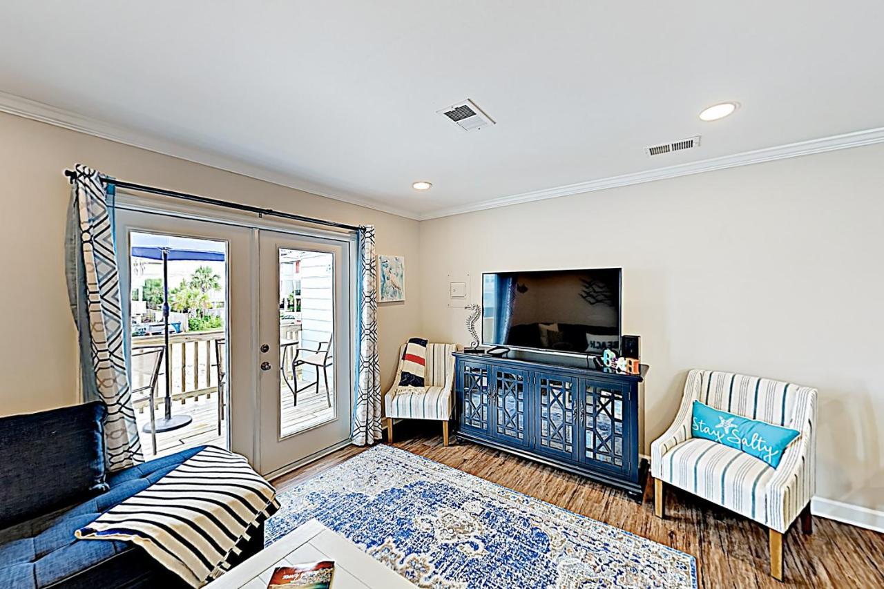 The & Surf House A & B