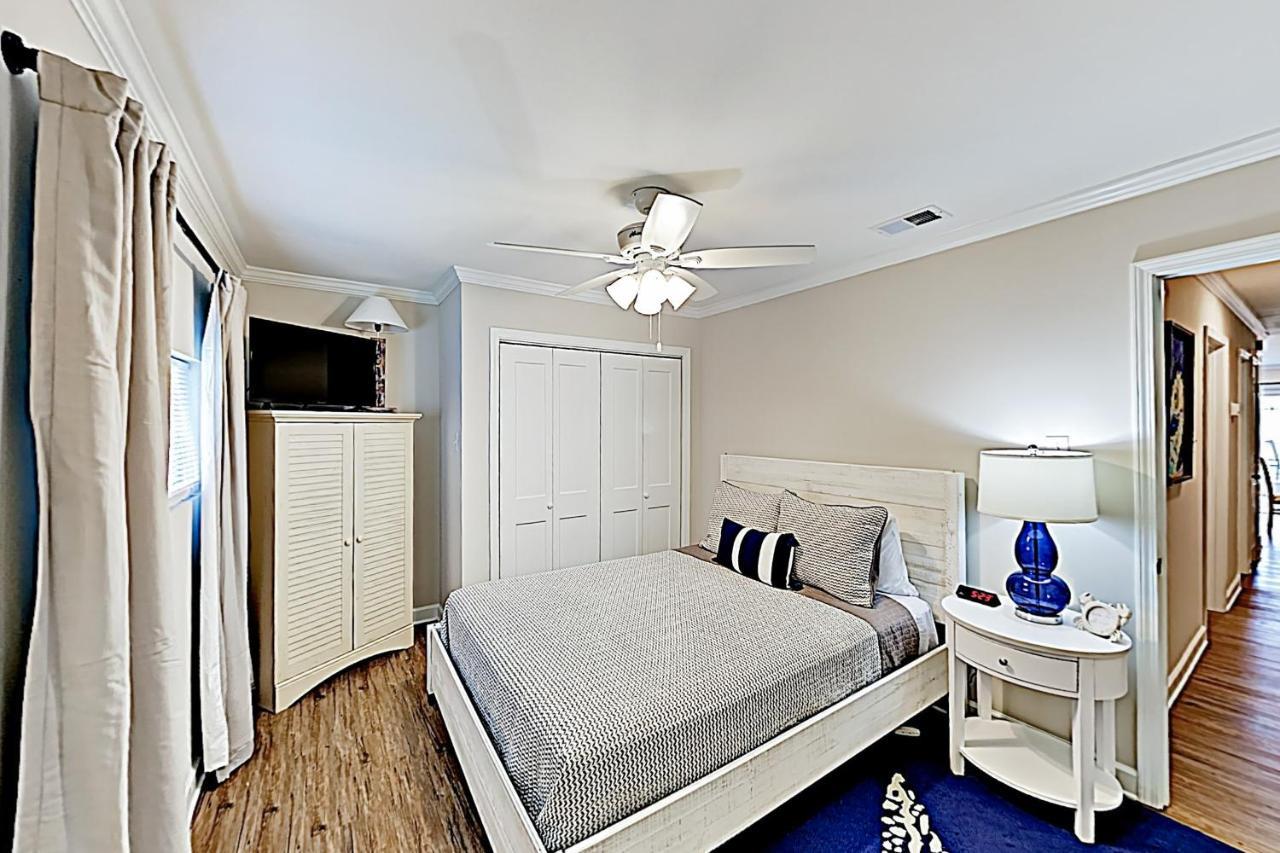 The & Surf House A & B * Gulf Shores