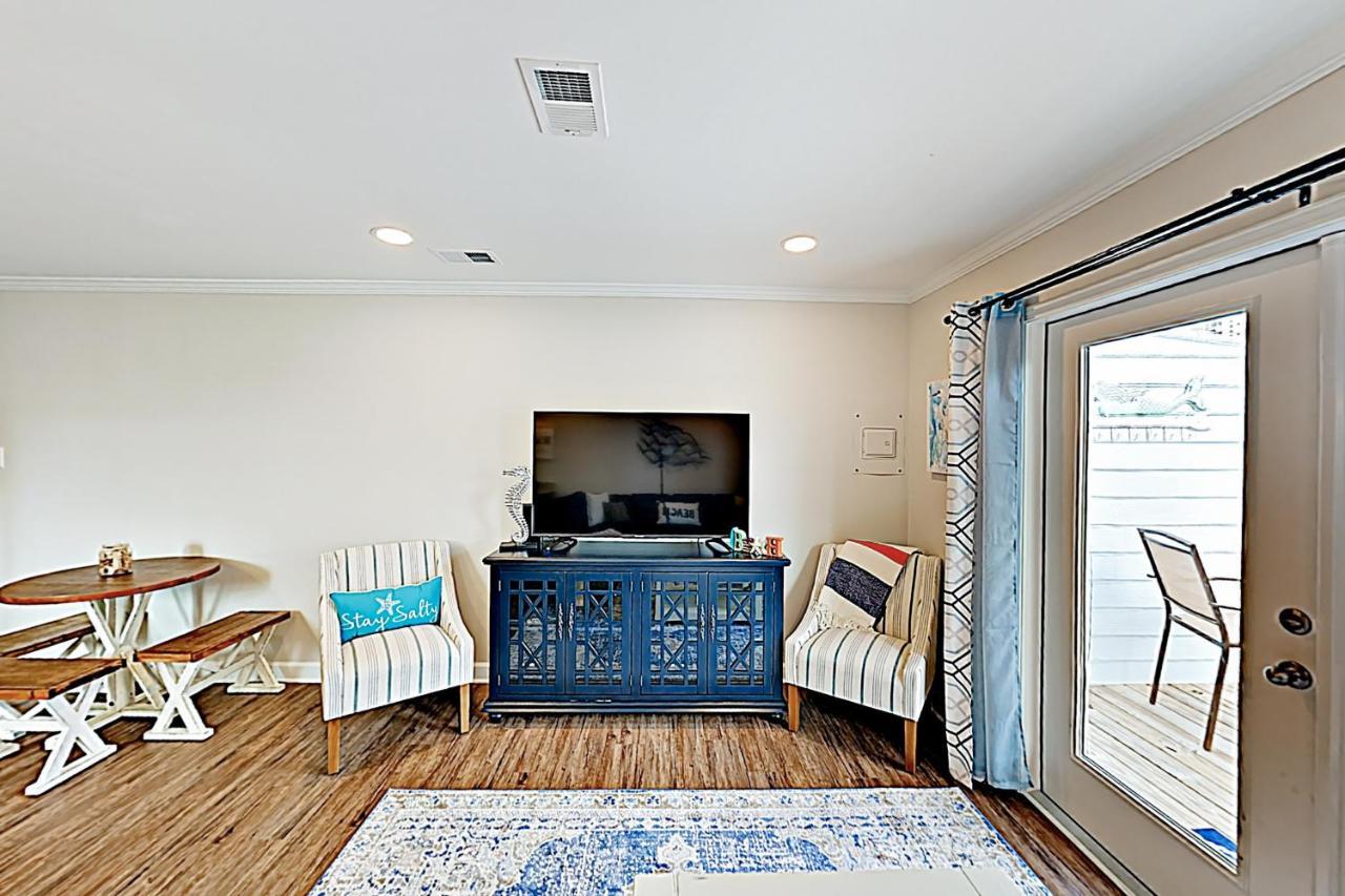 The & Surf House A & B * Gulf Shores
