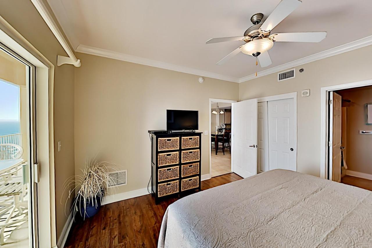 Crystal Shores West Iii Apartment