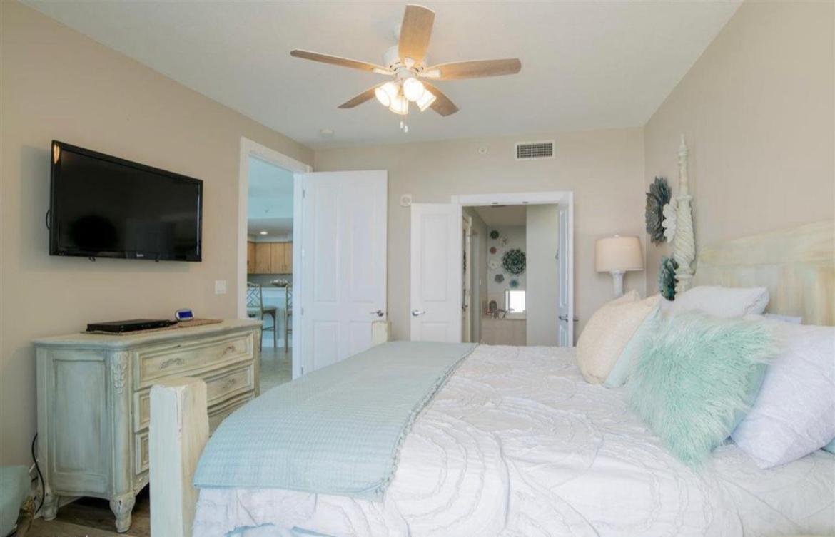 Island Tower Apartment *
