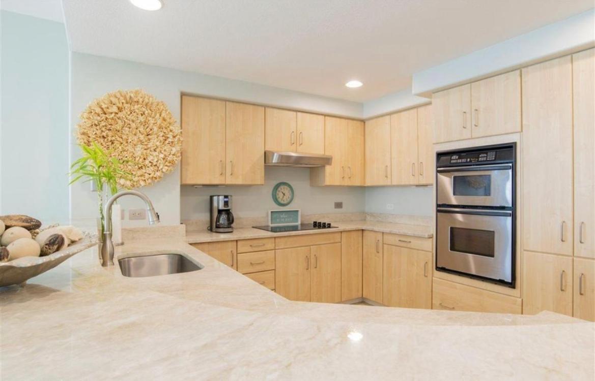 Island Tower Apartment