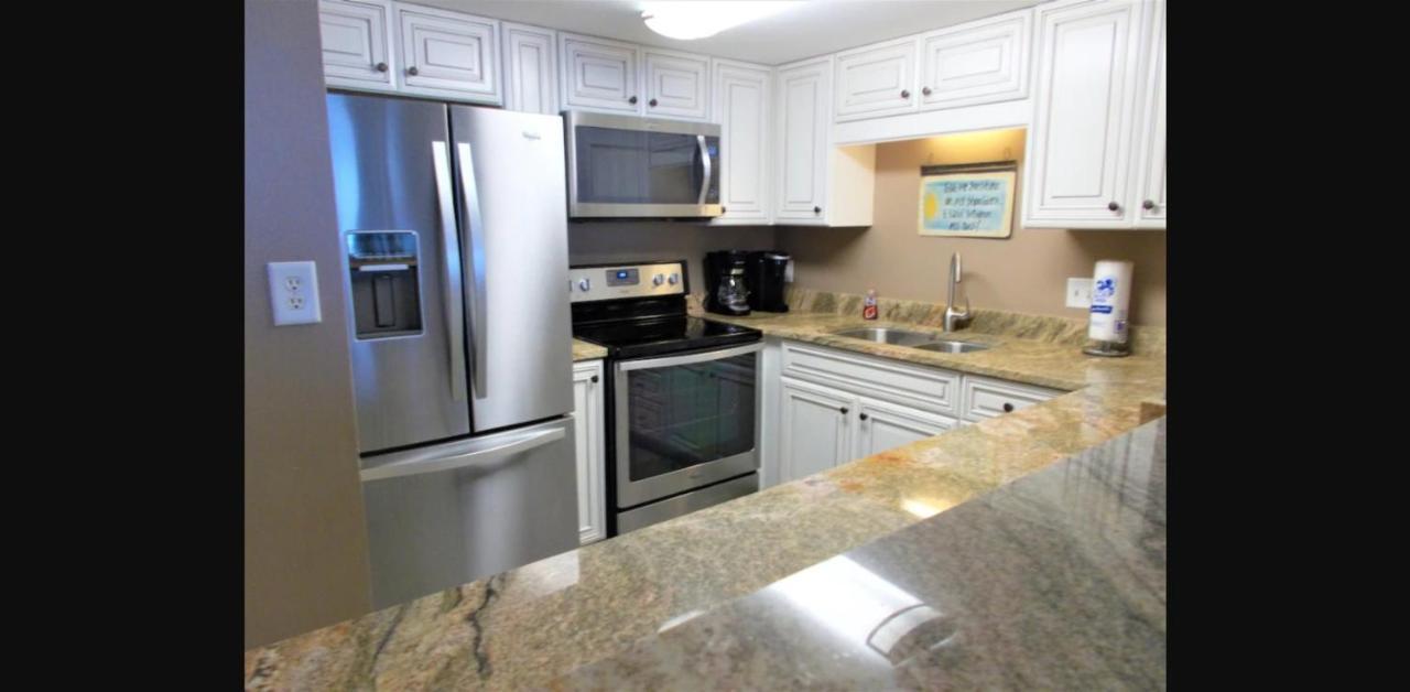 Apartment Island Winds East #103, Gulf Front. Closest Building To Hangout! Gulf Shores