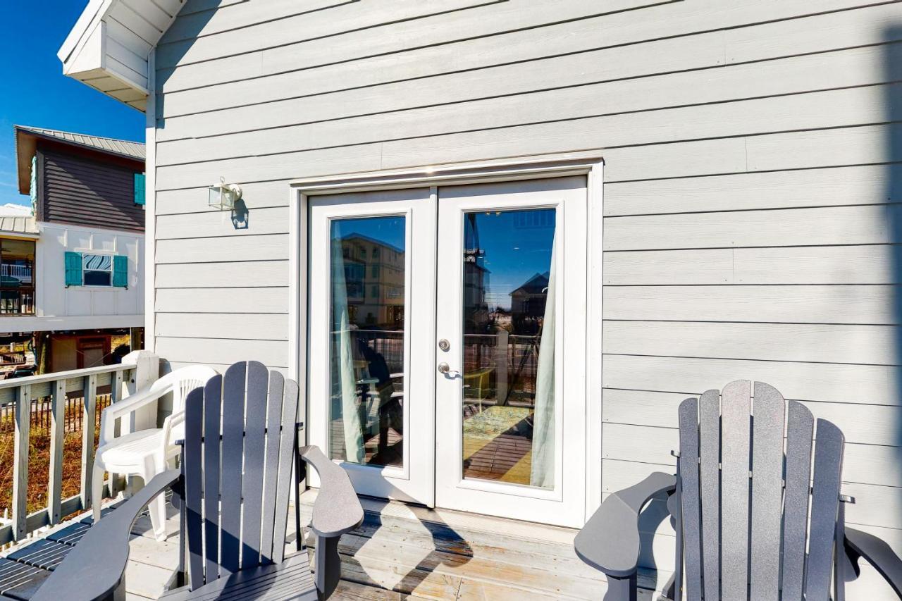 Holiday home Breeze *
