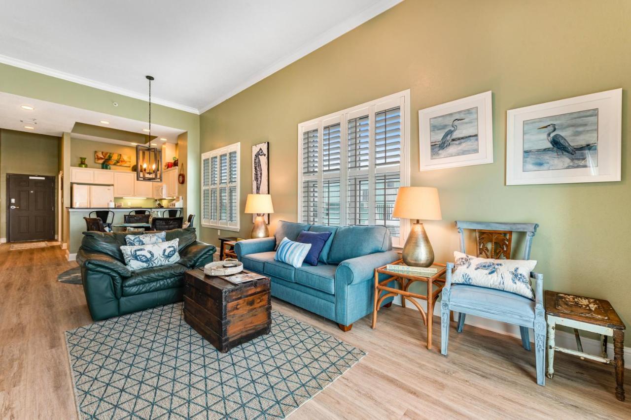 Crystal Shores #201 Apartment *