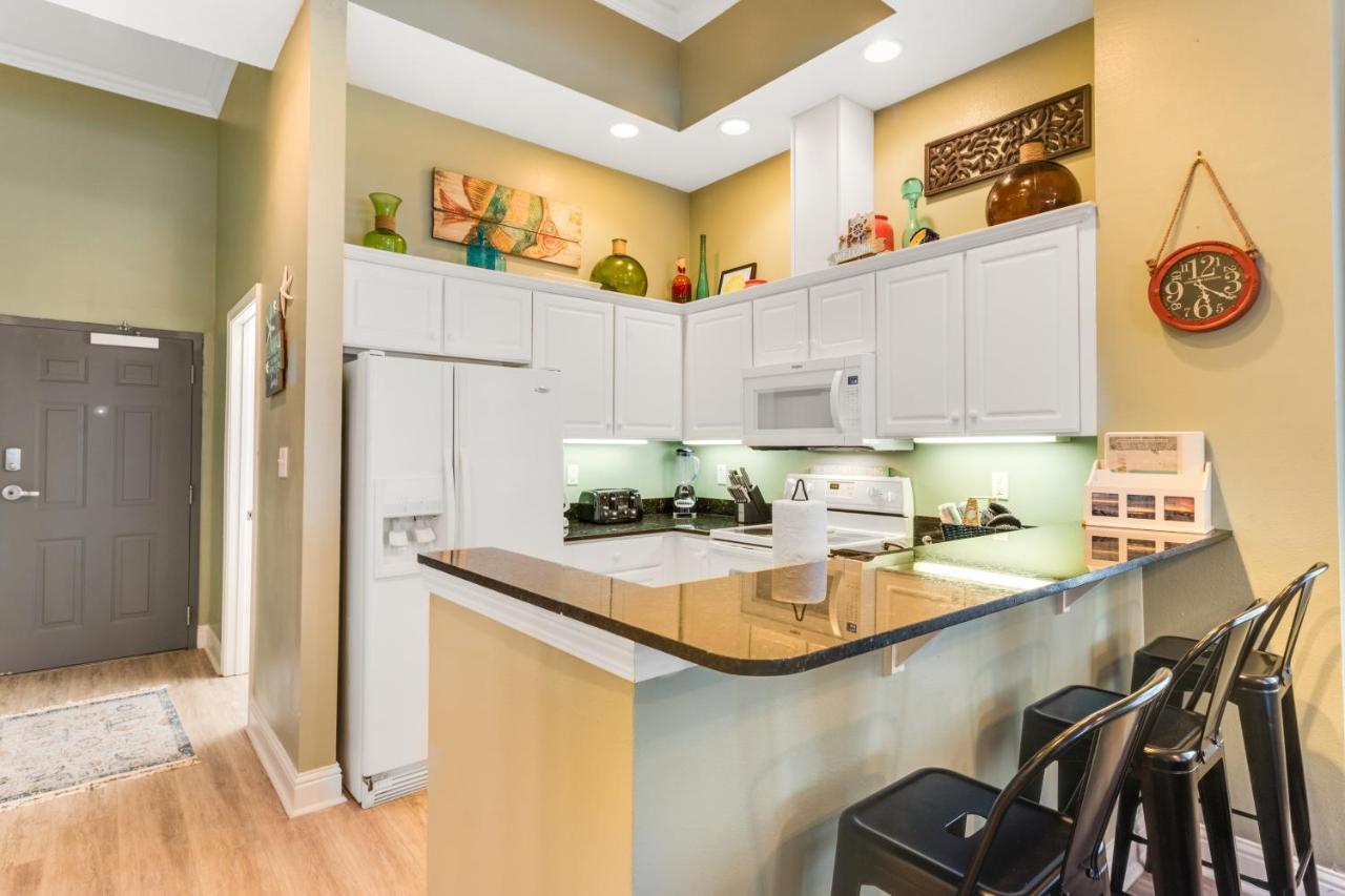Apartment Crystal Shores #201